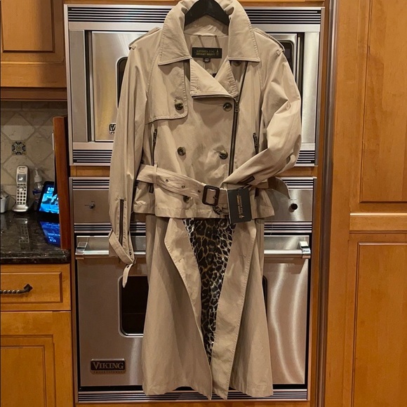 Jeremy Scott Jackets & Blazers - BNWT Jeremy Scott x London Fog Leopard trench coat